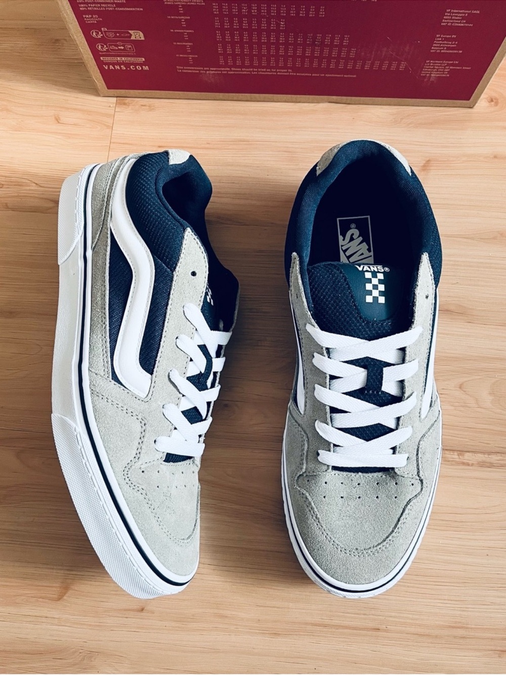 Vans Caldrone Sneakers Grey
Navy Men's Size 12.0 US